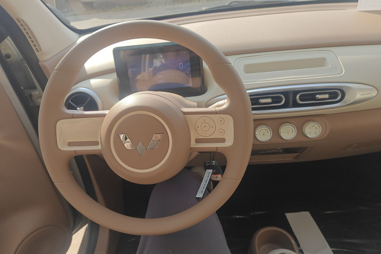 五菱汽车 宏光MINIEV 2025款 四门版 进阶款中控内饰12