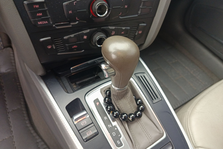 奥迪A4L 2011款 2.0 TFSI 标准型局部细节18