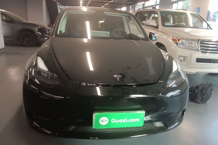 特斯拉 Model Y 2023款 后轮驱动版车身外观2