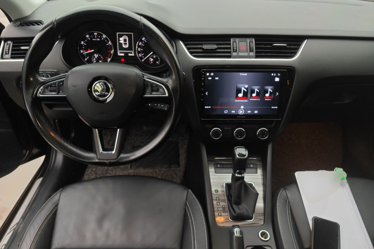 斯柯达 明锐 2017款 1.6L 自动智行版中控内饰12