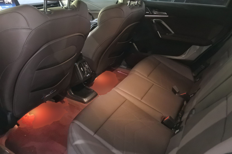 宝马iX1 2023款 xDrive30L X设计套装中控内饰7004