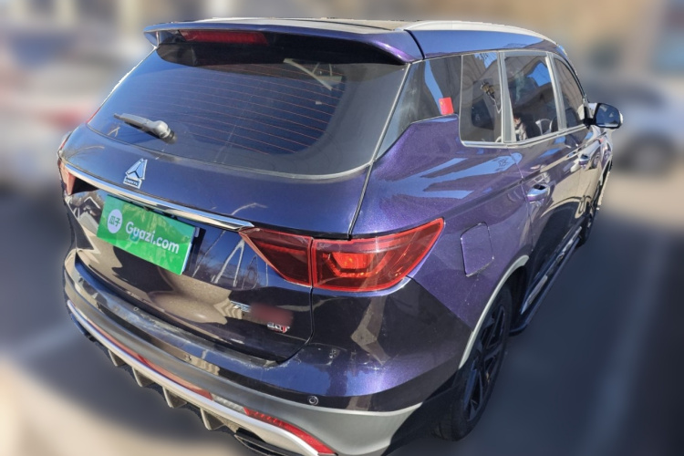 中国重汽VGV VGV U75PLUS 2021款 2.0TGDI 奇趣山地版 7座车身外观6005