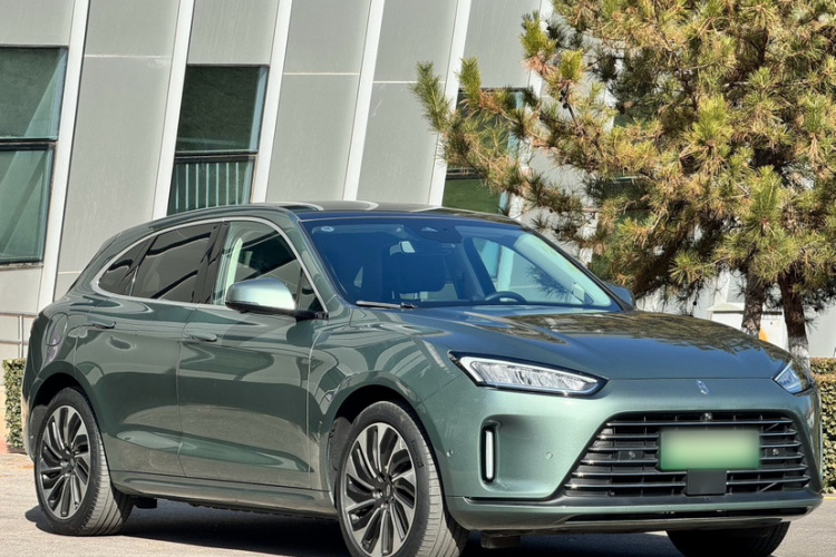 鸿蒙智行 问界M5 2022款 增程四驱性能版车身外观6005