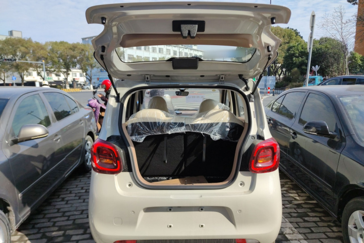 五菱汽车 宏光MINIEV 2025款 四门版 进阶款机舱底盘23