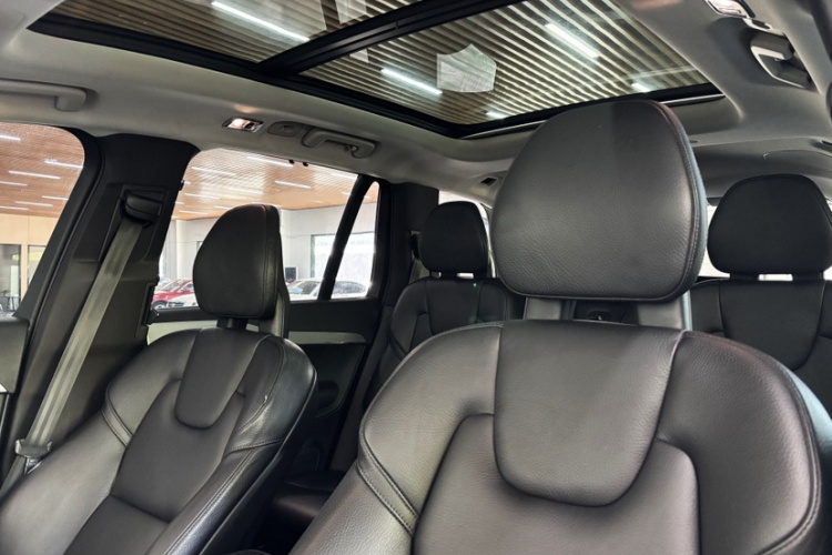 沃尔沃XC90 2018款 T5 智逸版 5座中控内饰7004