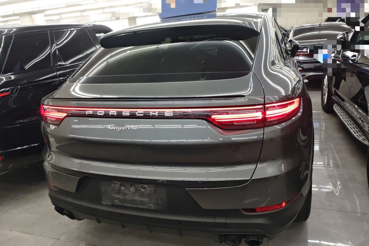 保时捷 2019款 Cayenne 3.0T车身外观6