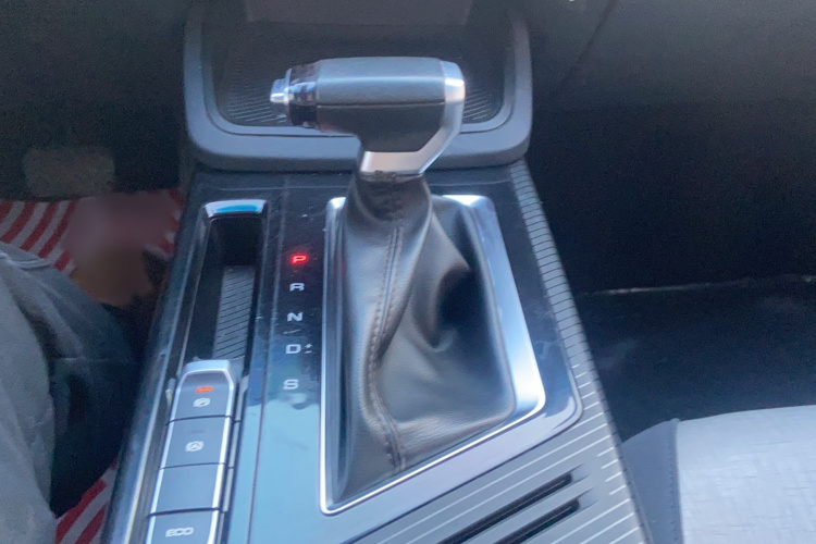 宝骏RM-5 2019款 1.5T CVT 24小时在线豪华型 7座局部细节18