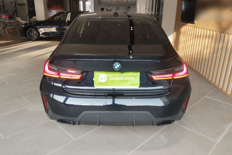 宝马3系 2023款 325Li M运动曜夜套装车身外观6