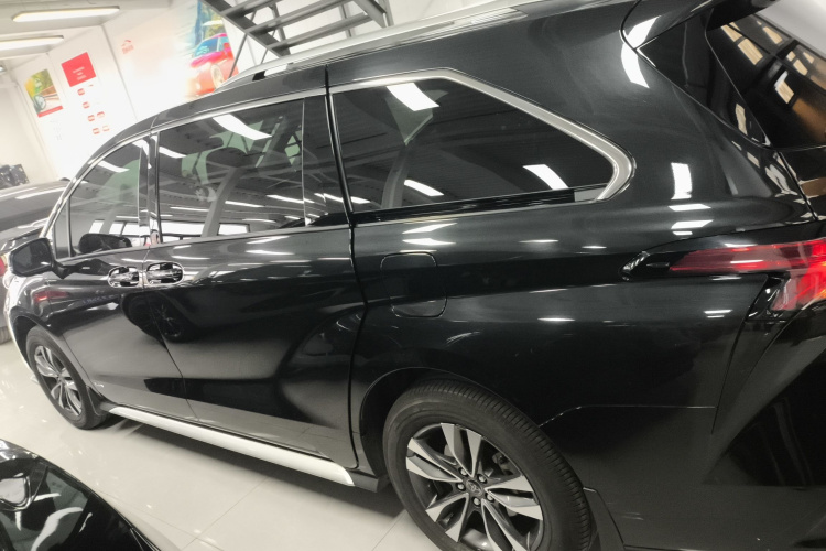 丰田 格瑞维亚 2024款 2.5L混动 豪华版车身外观4