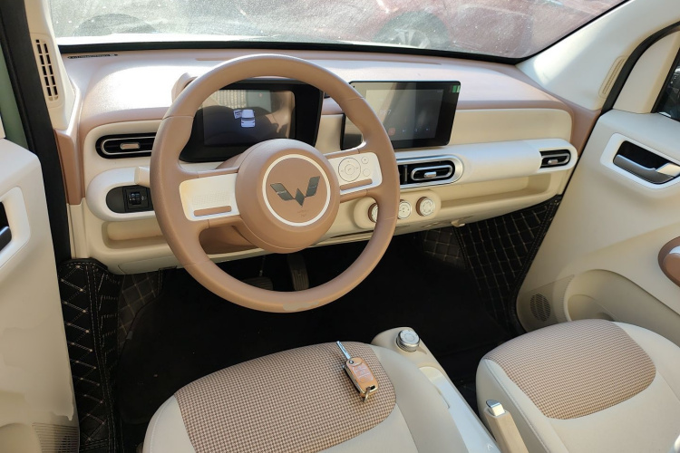 五菱汽车 宏光MINIEV 2024款 第三代 215km 进阶版中控内饰12