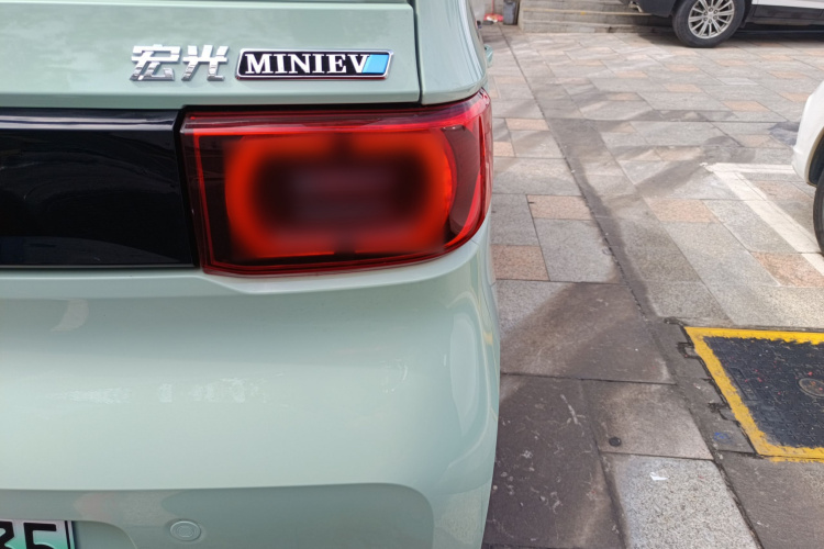 五菱汽车 宏光MINIEV 2021款 马卡龙时尚款 三元锂车身外观9