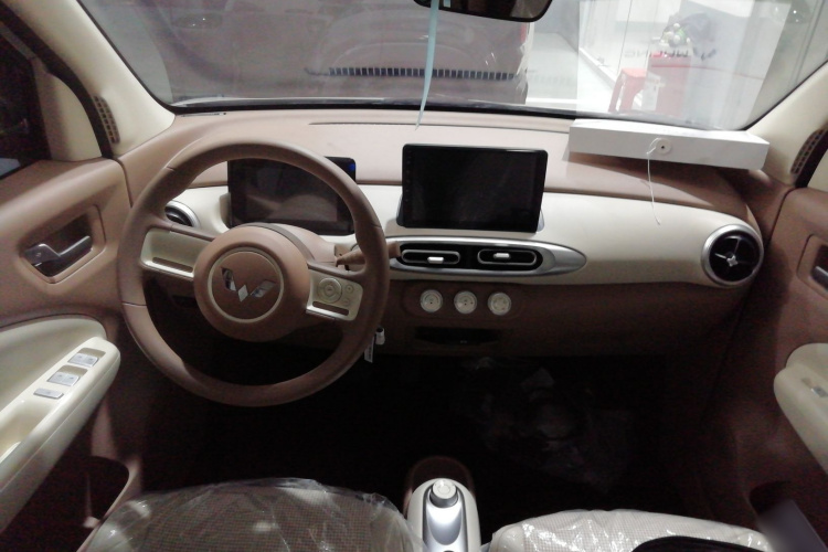 五菱汽车 宏光MINIEV 2025款 四门版 进阶款中控内饰12