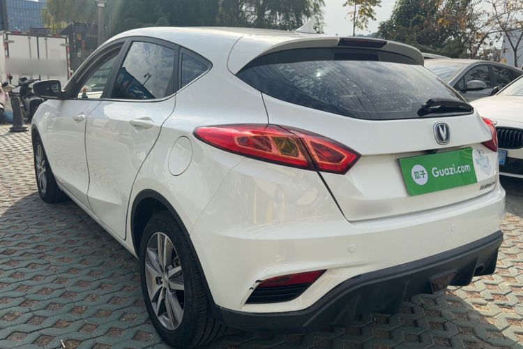 长安 逸动 2016款 XT 1.6L 自动俊酷型车身外观6005