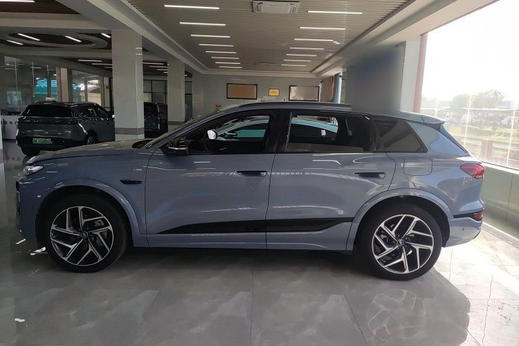 奥迪Q6L e-tron 2026款 首发领航版车身外观6005