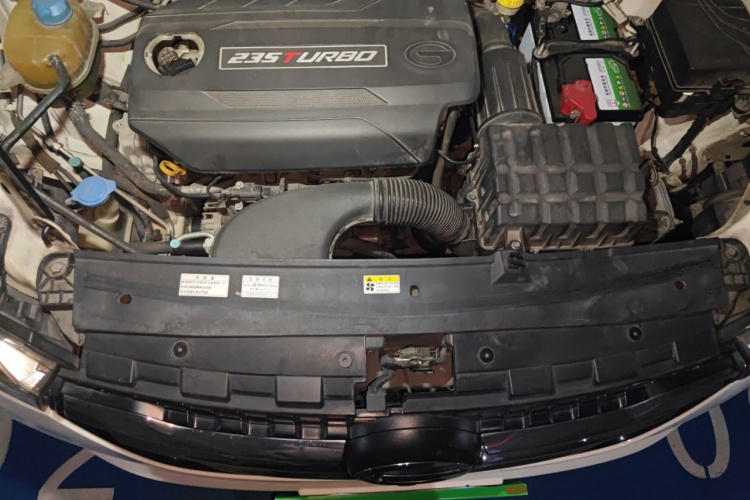 广汽传祺 传祺GS4 2017款 235T 自动两驱豪华智联版局部细节24