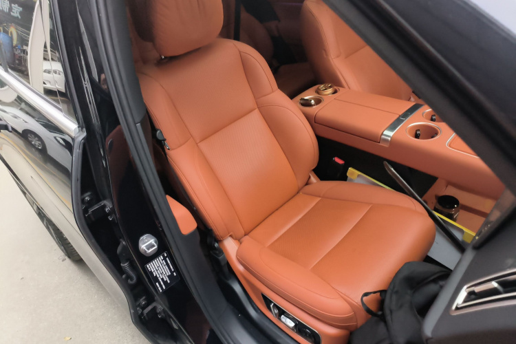 理想汽车 理想L8 2024款 Ultra局部细节41