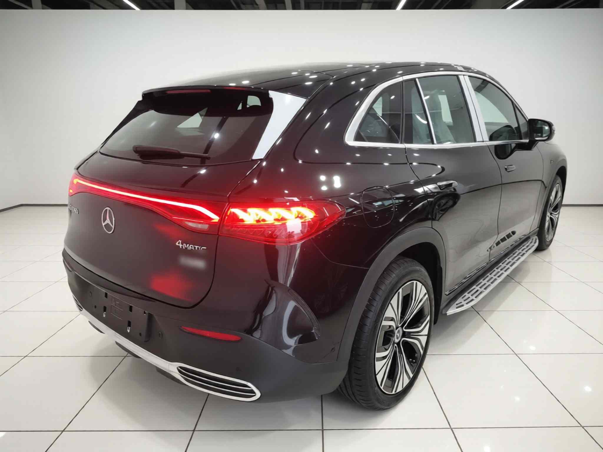 奔驰EQE SUV 2024款 500 4MATIC 先锋版(4)