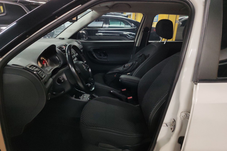 斯柯达 晶锐 2014款 1.6L 自动Sport版局部细节19