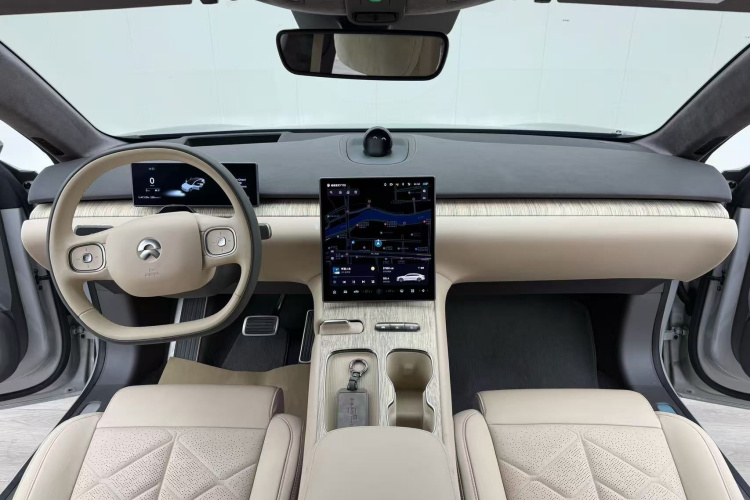 蔚来ET7 2024款 100kWh 行政版中控内饰12