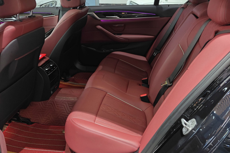 宝马5系 2022款 改款 525Li M运动套装中控内饰21