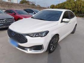 福特 福睿斯 2021款 1.5L 自动钻石版