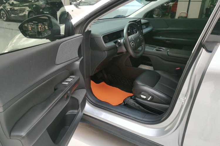 小鹏G6 2023款 580 长续航 Max中控内饰20