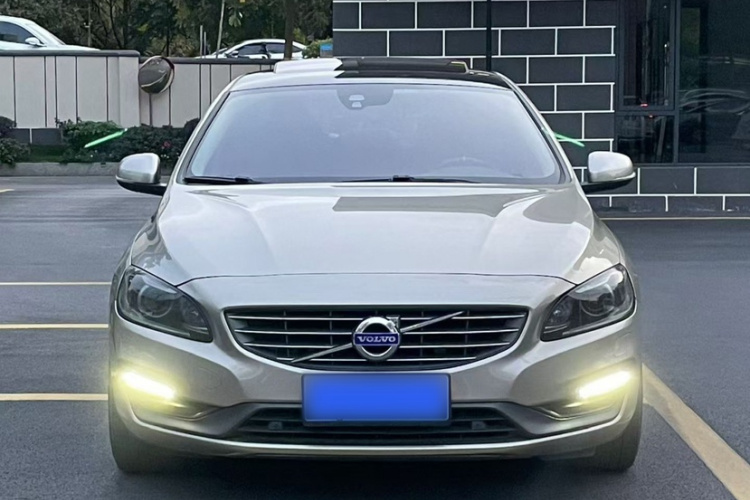 沃尔沃S60 2016款 S60L T4 智远版车身外观6008