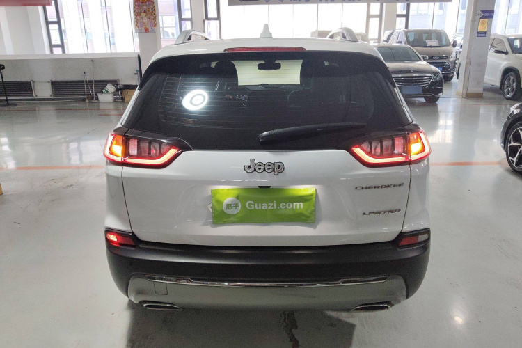 Jeep 自由光 2019款 2.0T 两驱智享版 国V车身外观6