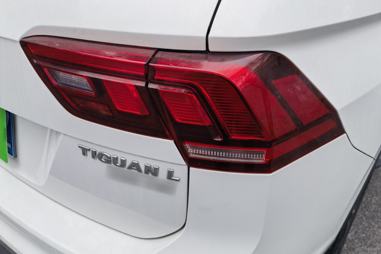 大众 途观L 2017款 330TSI 自动两驱舒适版车身外观6004