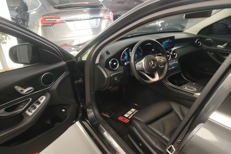 奔驰C级 2020款 改款 C 200 L 时尚型运动版中控内饰20