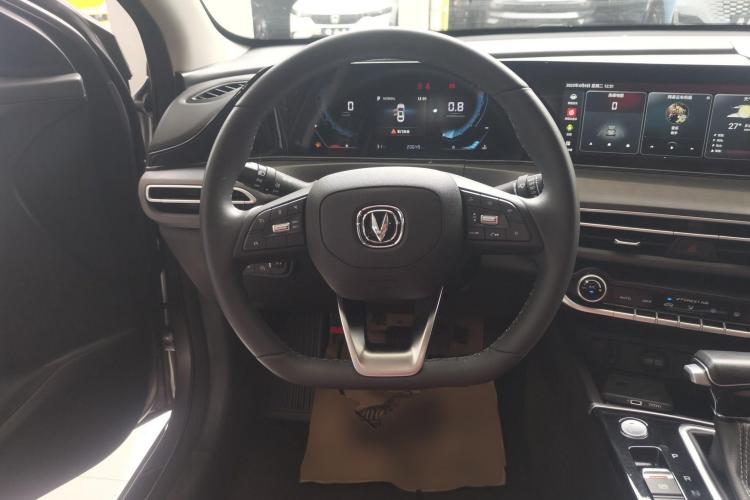 长安 逸动 2021款 PLUS 蓝鲸NE 1.4T GDI DCT尊贵型中控内饰13