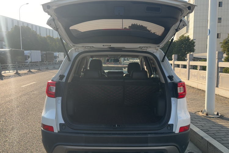 长安CS75 2014款 1.8T 自动精英型 国V局部细节23