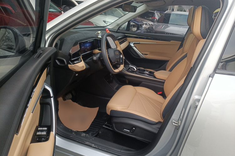 吉利汽车 博越L 2023款 1.5TD DCT尊贵型中控内饰7003