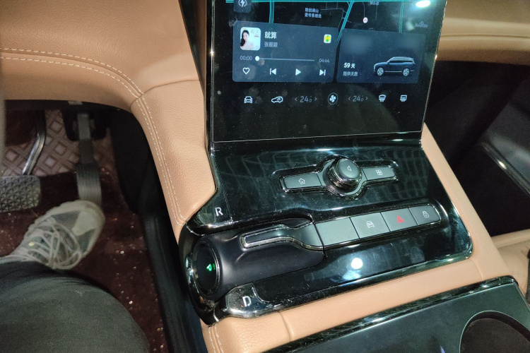 蔚来ES8 2020款 580KM 七座版局部细节18