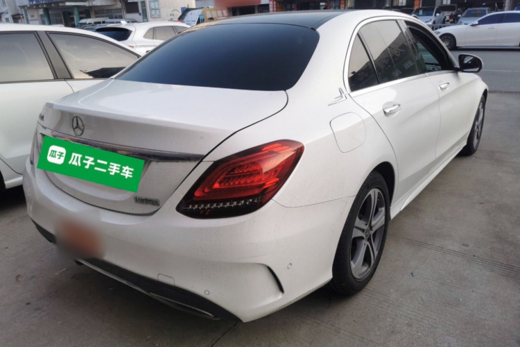 奔驰C级 2020款 改款 C 260 L 运动版车身外观7