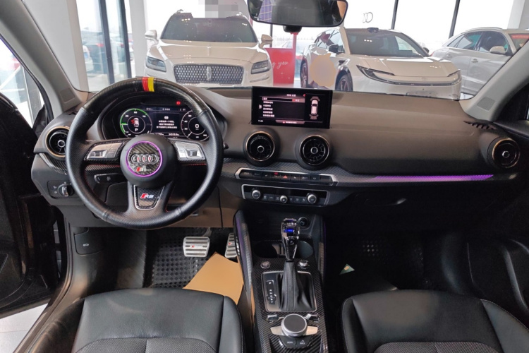 奥迪Q2L e-tron 2019款 Q2L e-tron 纯电智酷型中控内饰7002