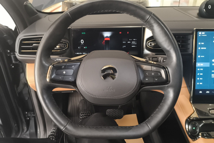 蔚来ES8 2020款 580KM 六座版中控内饰13