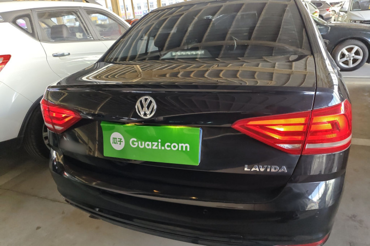 大众 朗逸 2017款 1.6L 自动风尚版车身外观6