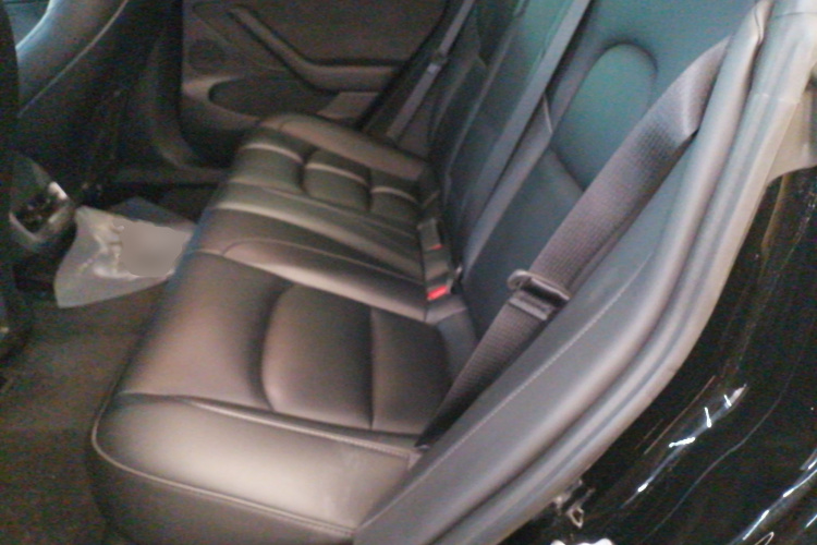 特斯拉 Model 3 2022款 后轮驱动版中控内饰7004