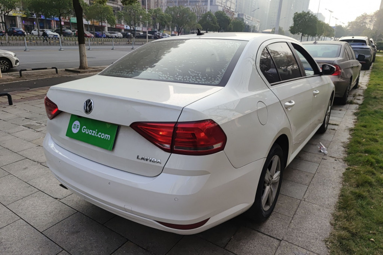 大众 朗逸 2017款 1.6L 自动风尚版车身外观7