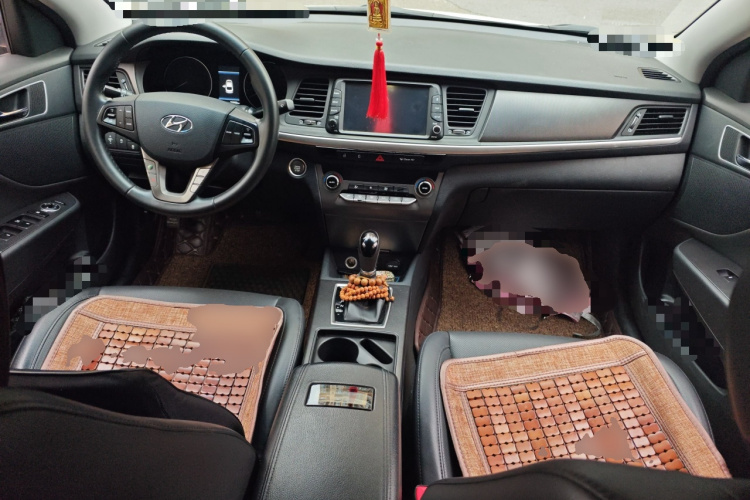 现代 名图 2017款 1.8L 自动尊贵型DLX 国V中控内饰12