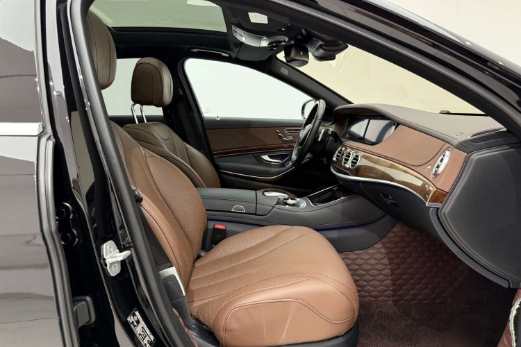 奔驰S级 2017款 S 400 L中控内饰7010