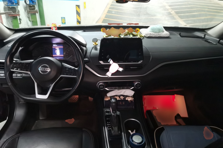 日产 天籁 2020款 改款 2.0L XL 舒适版中控内饰12