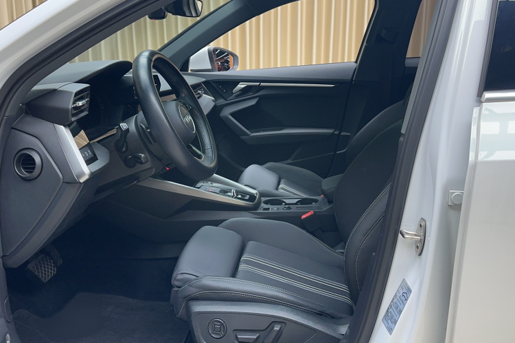 奥迪A3 2021款 Sportback 35 TFSI 时尚运动型中控内饰7001