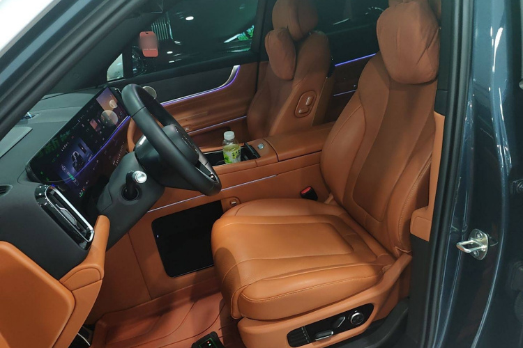 鸿蒙智行 问界M9 2024款 增程 Max版 52kWh 6座版局部细节19