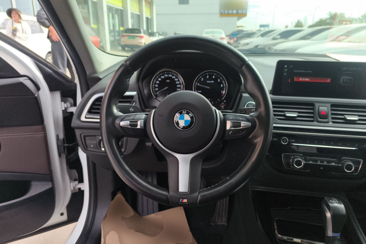 宝马1系 2019款 118i M运动套装局部细节13