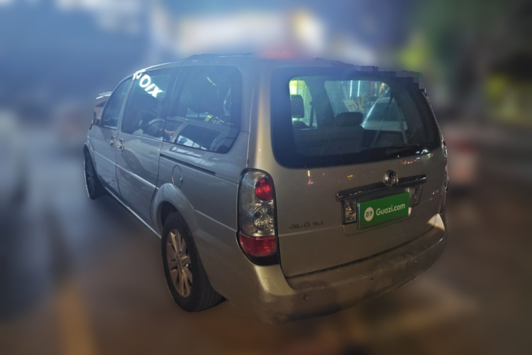 别克GL8 2013款 2.4L 行政版车身外观5