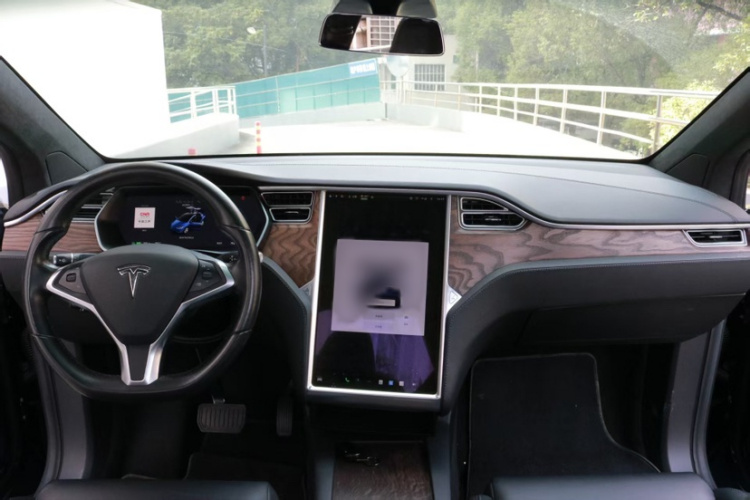 特斯拉 2017款 Model X 100D 长续航版中控内饰7007