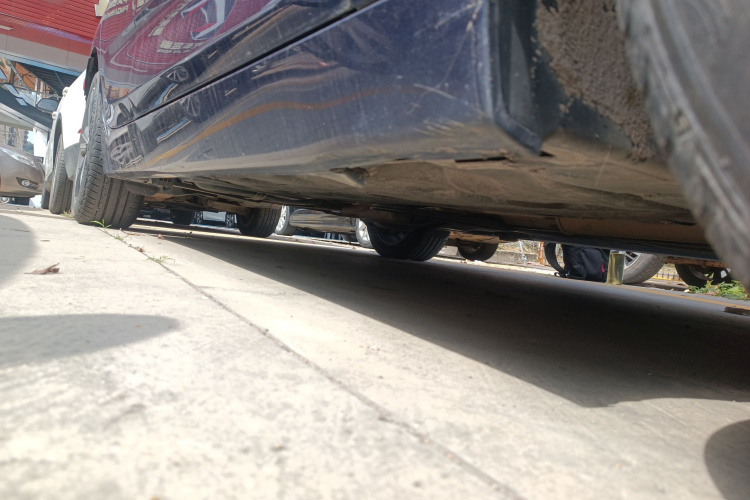 宝马2系旅行车 2018款 218i 尊享型运动套装局部细节9001