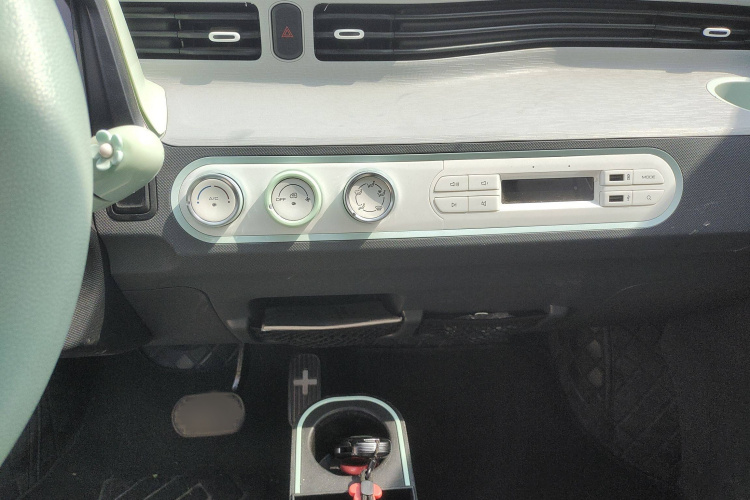 五菱汽车 宏光MINIEV 2022款 马卡龙时尚款 磷酸铁锂局部细节16